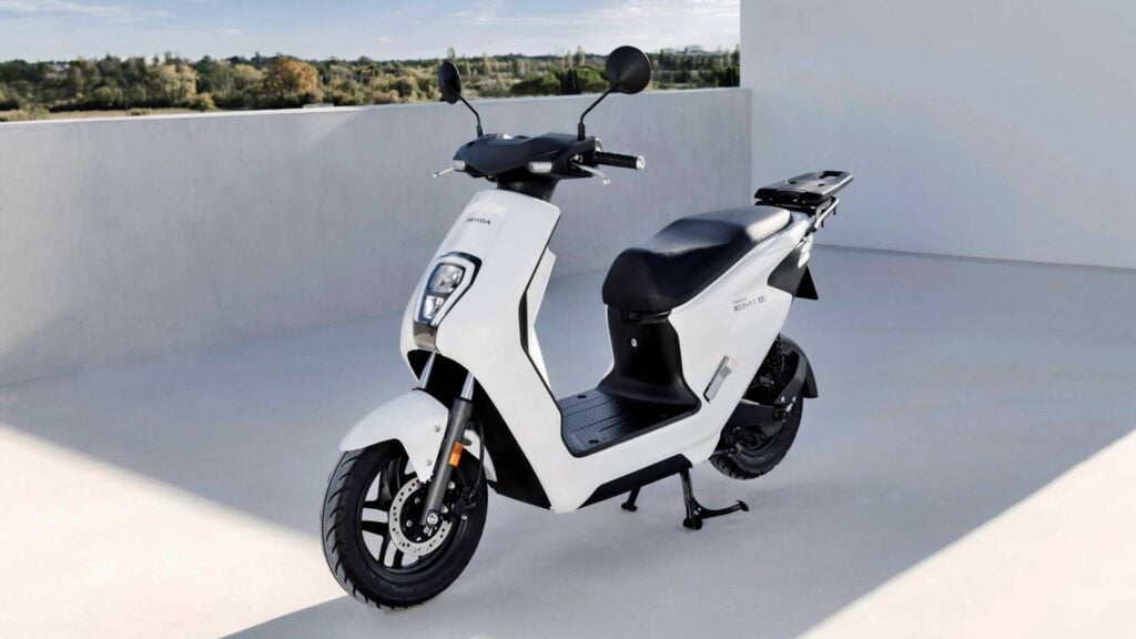 Honda EM1 electric scooter launched1